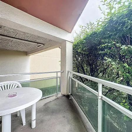 2 Personnes Avec Parking Et Balcon Proudhon